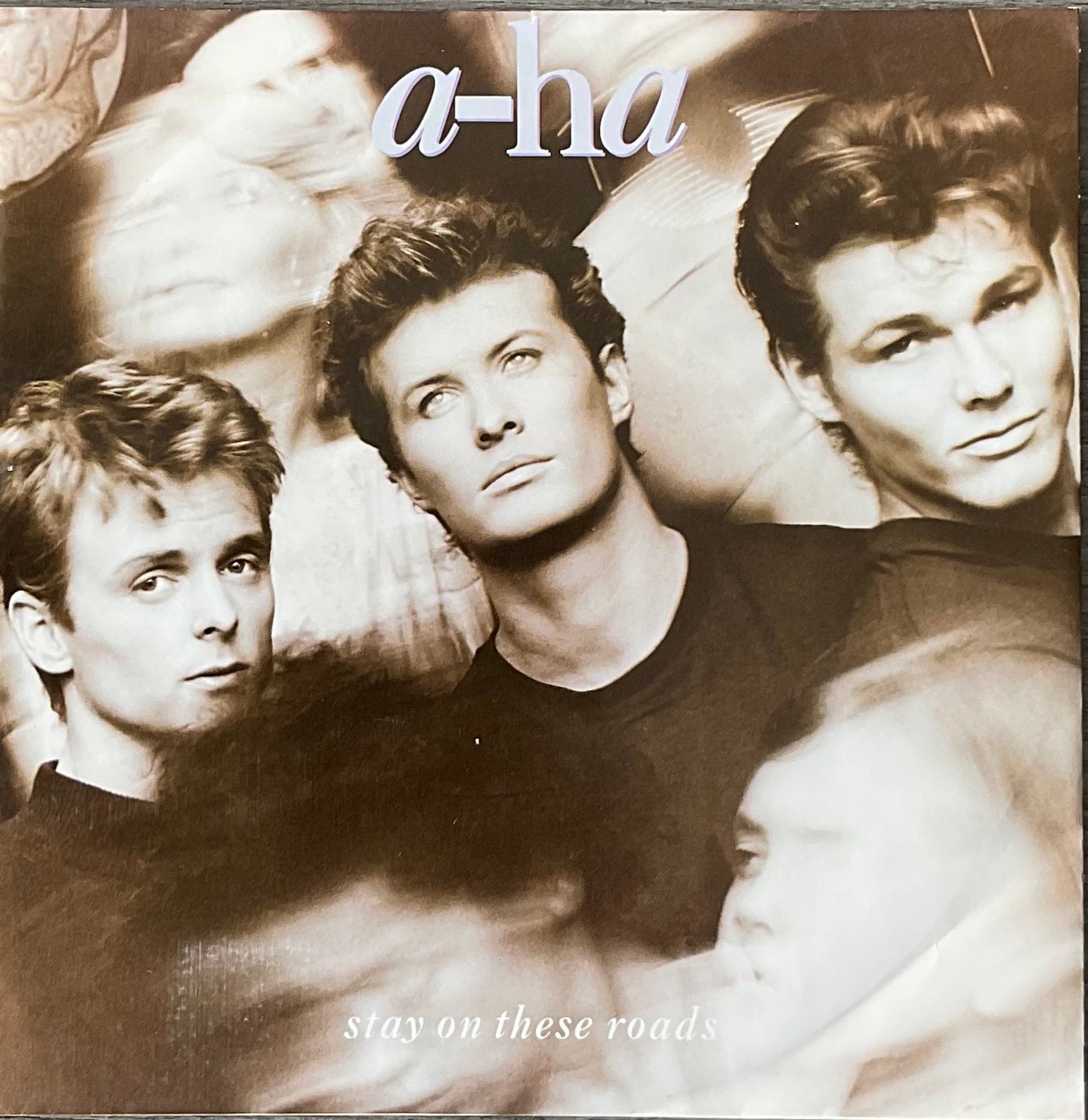 A-ha - Stay on these roads (‘88) ALS NIEUW (NL8/UK5), Verzenden, Zo goed als nieuw, 7 inch, Pop