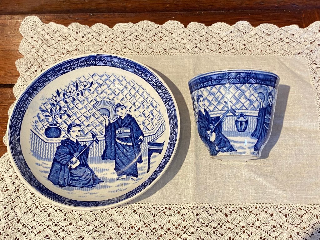 Kom met schotel P. Regout ‘Muziek”, 1889 *Nous deux*, Ophalen of Verzenden