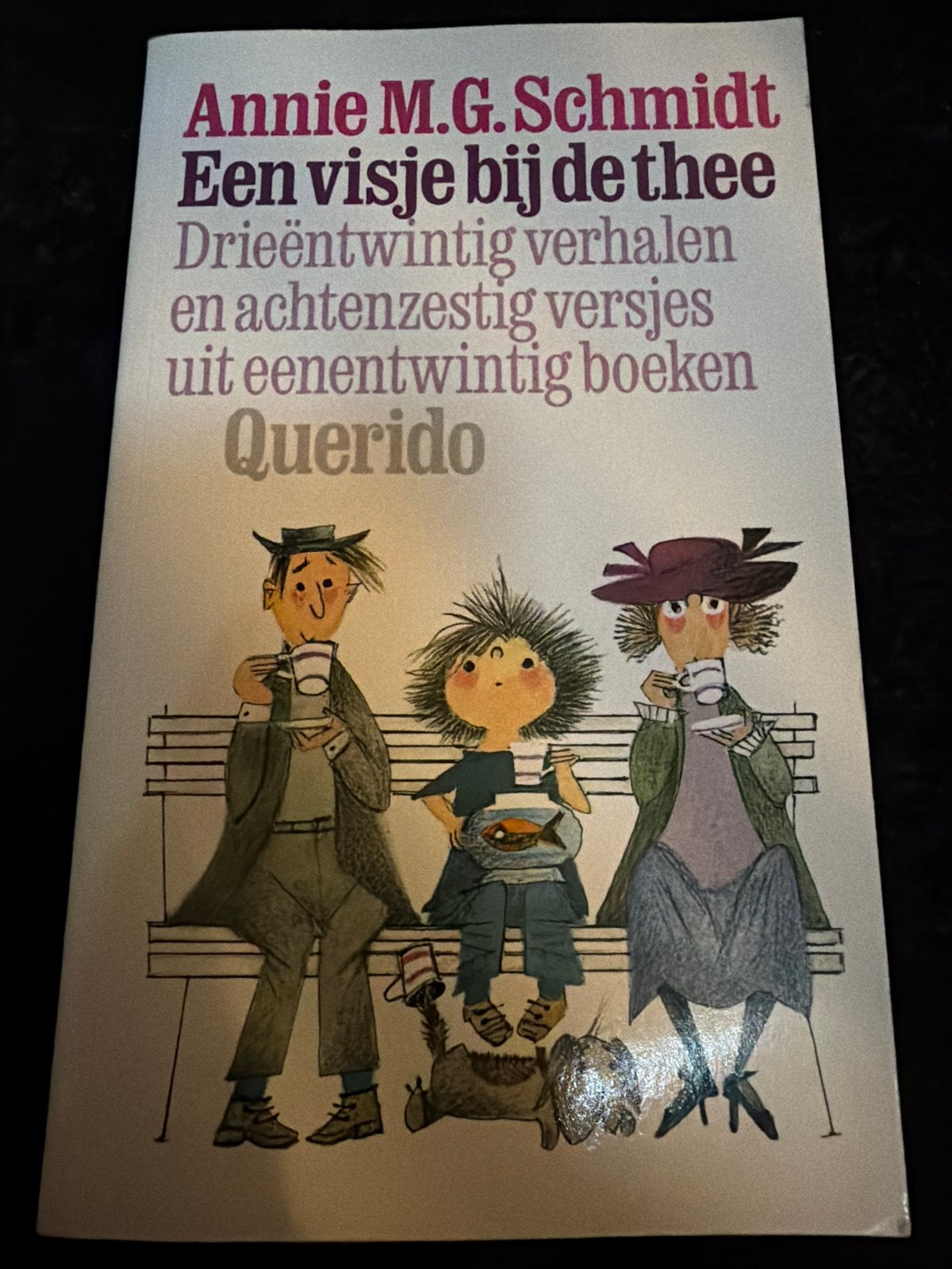 Annie M.G. Schmidt - Een visje bij de thee, Ophalen of Verzenden, Gelezen, Fictie algemeen