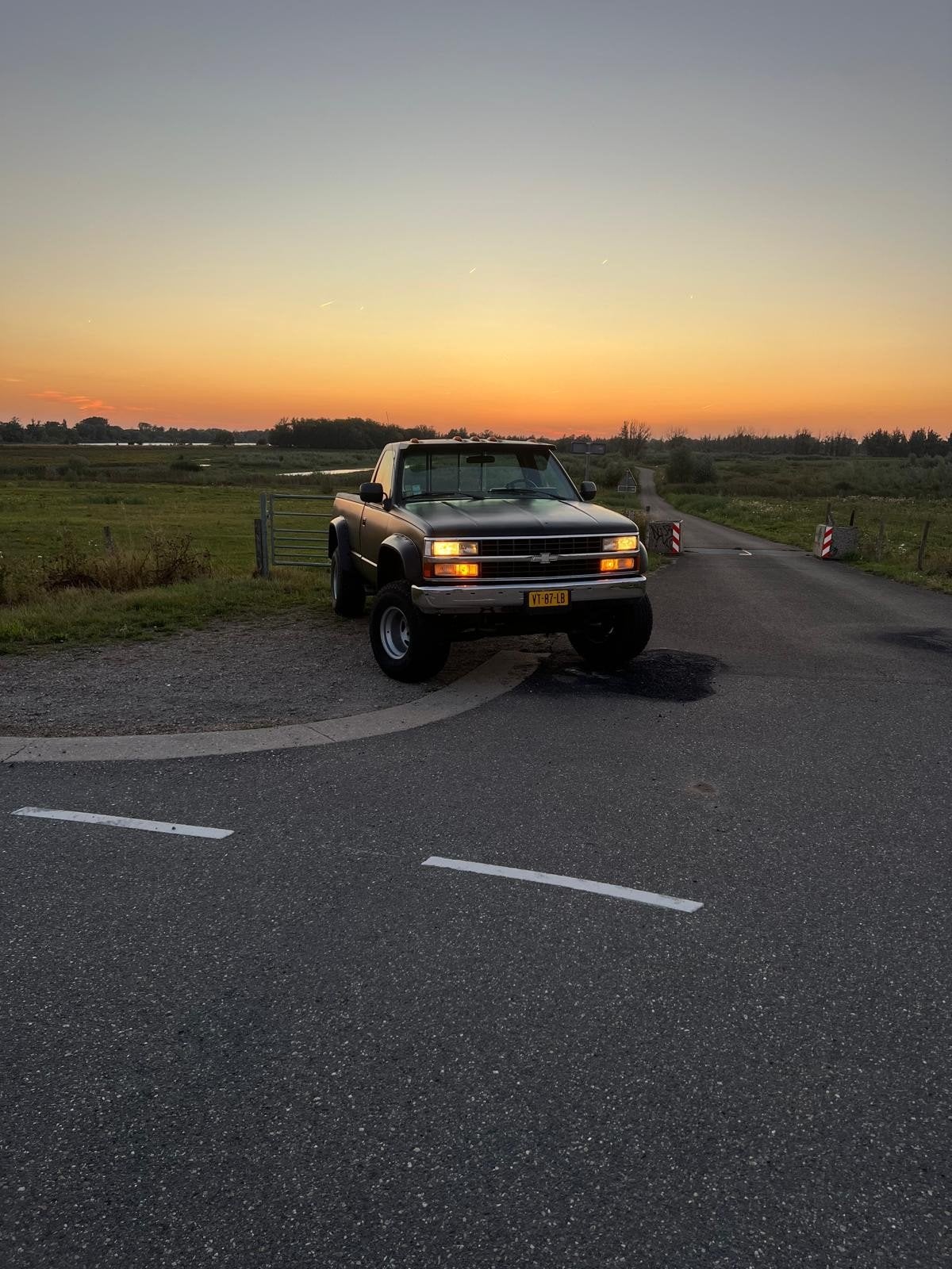 Chevrolet k1500( grijs kenteken ), Chevrolet, Zwart, 4998 cc, 464 kg