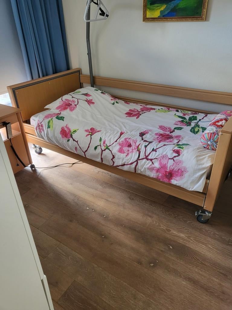 Nieuw Hoog/Laag Bed met Matras en Nachtkastje, Huis en Inrichting, Slaapkamer | Bedden, Verstelbaar, Eenpersoons, 210 cm, Ophalen of Verzenden
