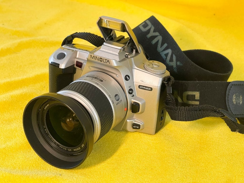MINIOLTA 404 si DYNAX (Analoog) foto camera + 28-70mm lens, Minolta, Spiegelreflex, N, Ophalen of Verzenden