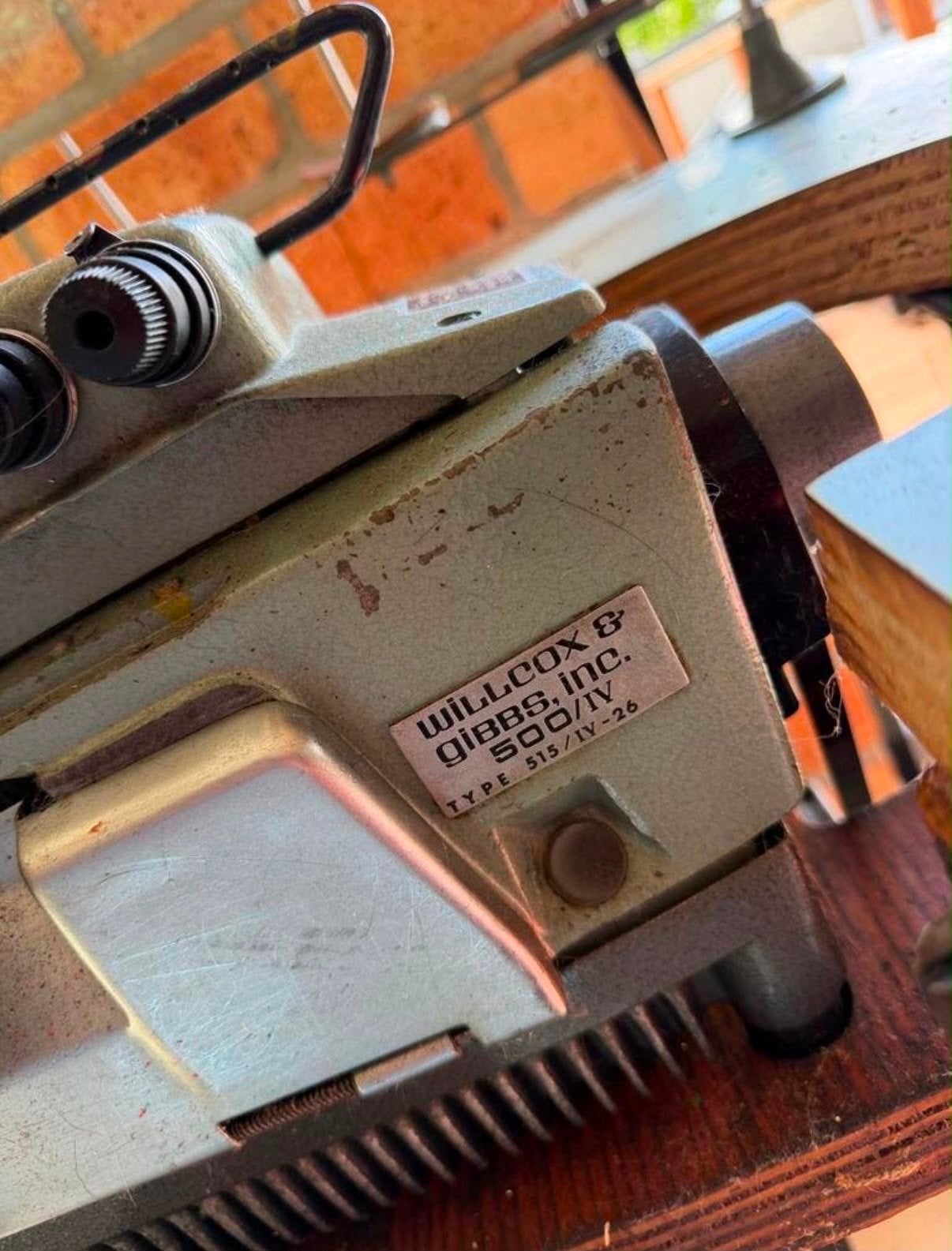 Willcox & Gibbs Industriële Lockmachine 500/IV, Hobby en Vrije tijd, Naaimachines en Toebehoren, Zo goed als nieuw, Lockmachine