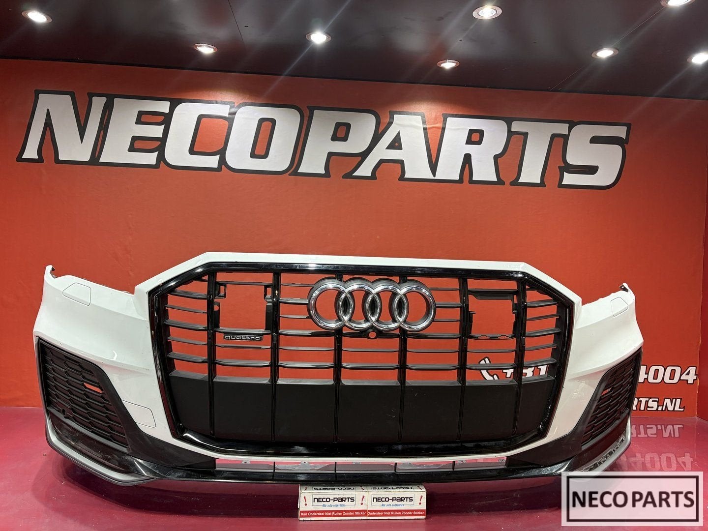 AUDI Q8 VOORBUMPER 4M8 S-LINE MET RS STYLE GRILLE COMPLEET, Gebruikt, -, -, Achter