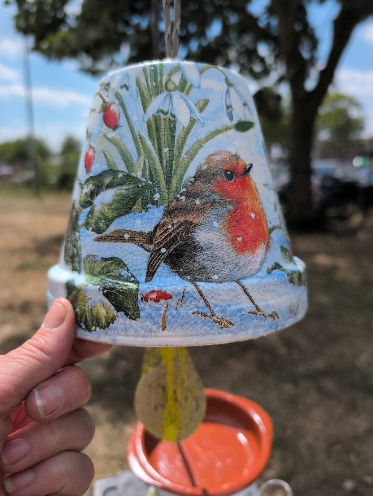 Vogelvoer klok met Roodborstje, Tuin en Terras, Ophalen of Verzenden