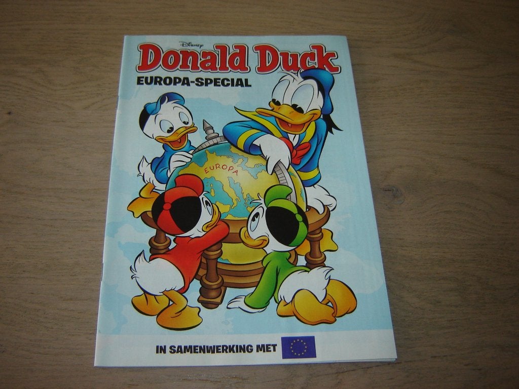 DONALD DUCK SAMENWERKING MET EUROPA SPECIAL 2019 !!, Eén stripboek, Ophalen of Verzenden, Zo goed als nieuw