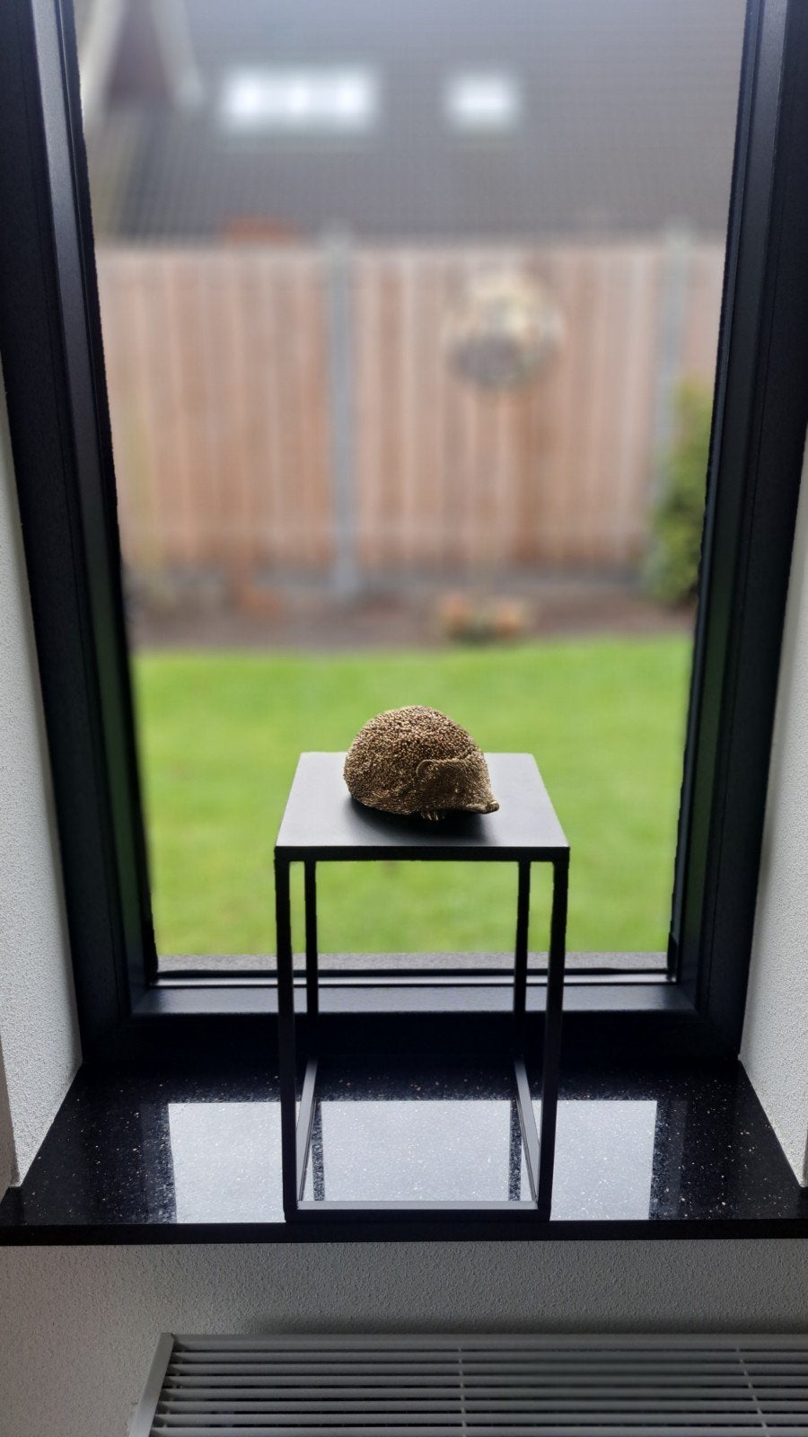 Stijlvolle zwarte plantentafel - set van 2, Huis en Inrichting, Tafels | Bijzettafels, Ophalen, Minder dan 45 cm, Minder dan 55 cm
