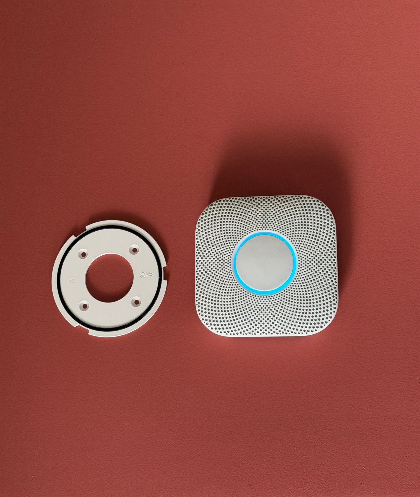 Nest Protect v2 Rook- en Koolmonoxidemelder (2034), Ophalen of Verzenden, Zo goed als nieuw, Detector, Sensor of Melder, Rook