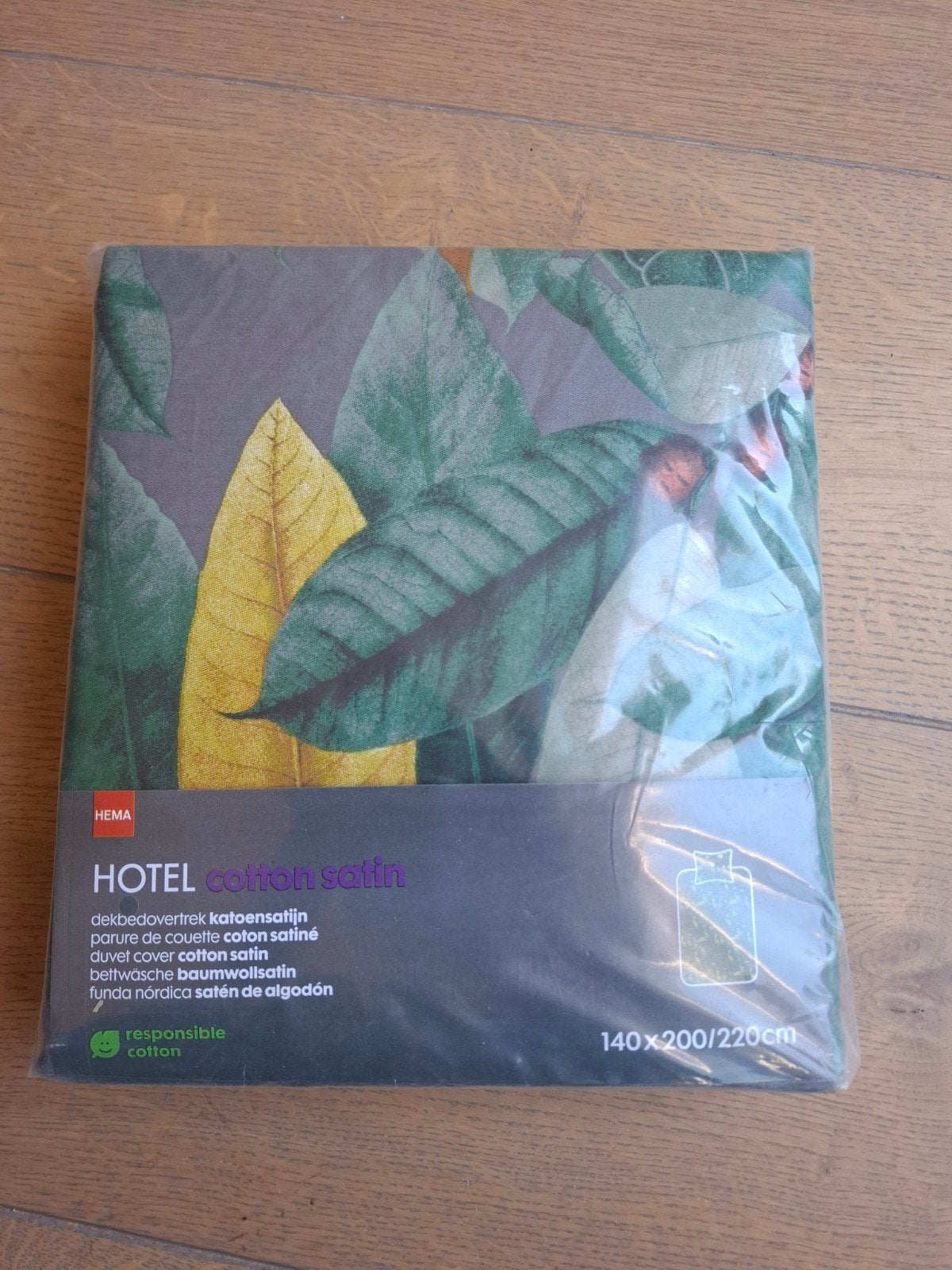 Hema Hotel Katoensatijn Dekbedovertrek Bladeren 140x200/220, Ophalen of Verzenden, Nieuw, Meerkleurig, Dekbedovertrek