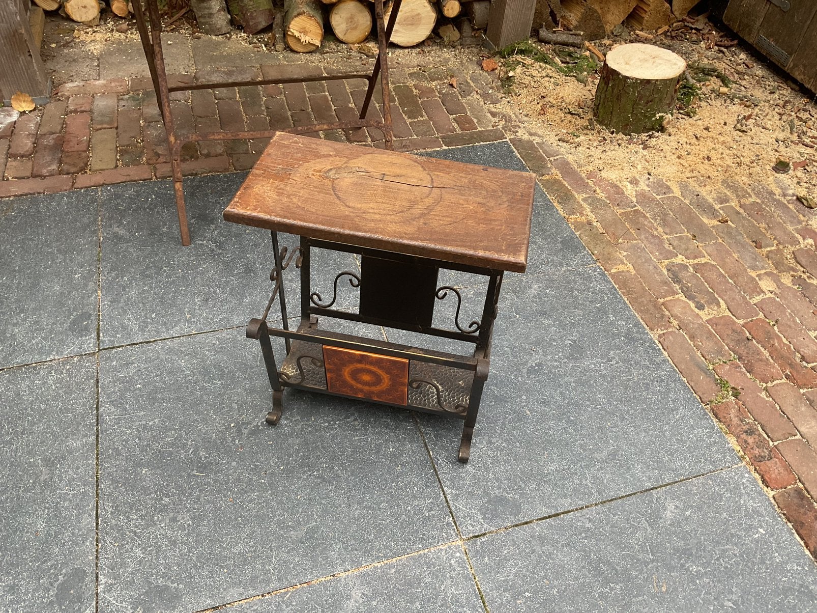 Retro krantenbak, Huis en Inrichting, Woonaccessoires | Krantenbakken en Lectuurbakken, Ophalen, Gebruikt, Vintage, Hout