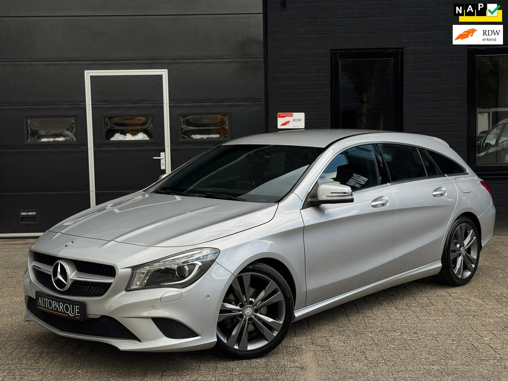 Mercedes-Benz CLA-klasse Shooting Brake 180 Lease Edition Am, Auto's, CLA, 730 kg, Gebruikt, Euro 6