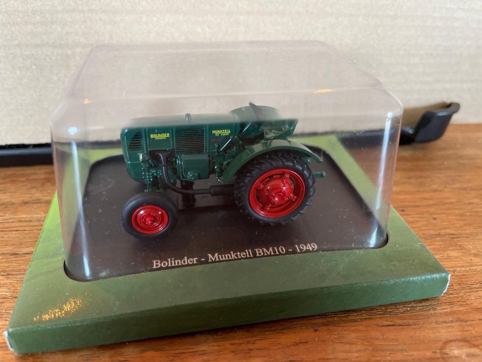 Bolinder-Munktell BM10 - 1949 schaalmodel tractor 1:43, Hobby en Vrije tijd, Ophalen of Verzenden, Zo goed als nieuw, Tractor of Landbouw