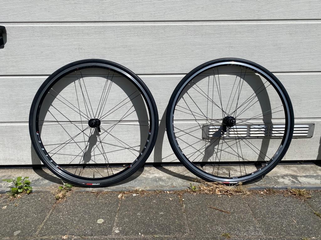Bontrager Select - 28 inch wielset met buitenbanden, Fietsen en Brommers, Fietsonderdelen, Gebruikt, Aluminium, Racefiets, Ophalen