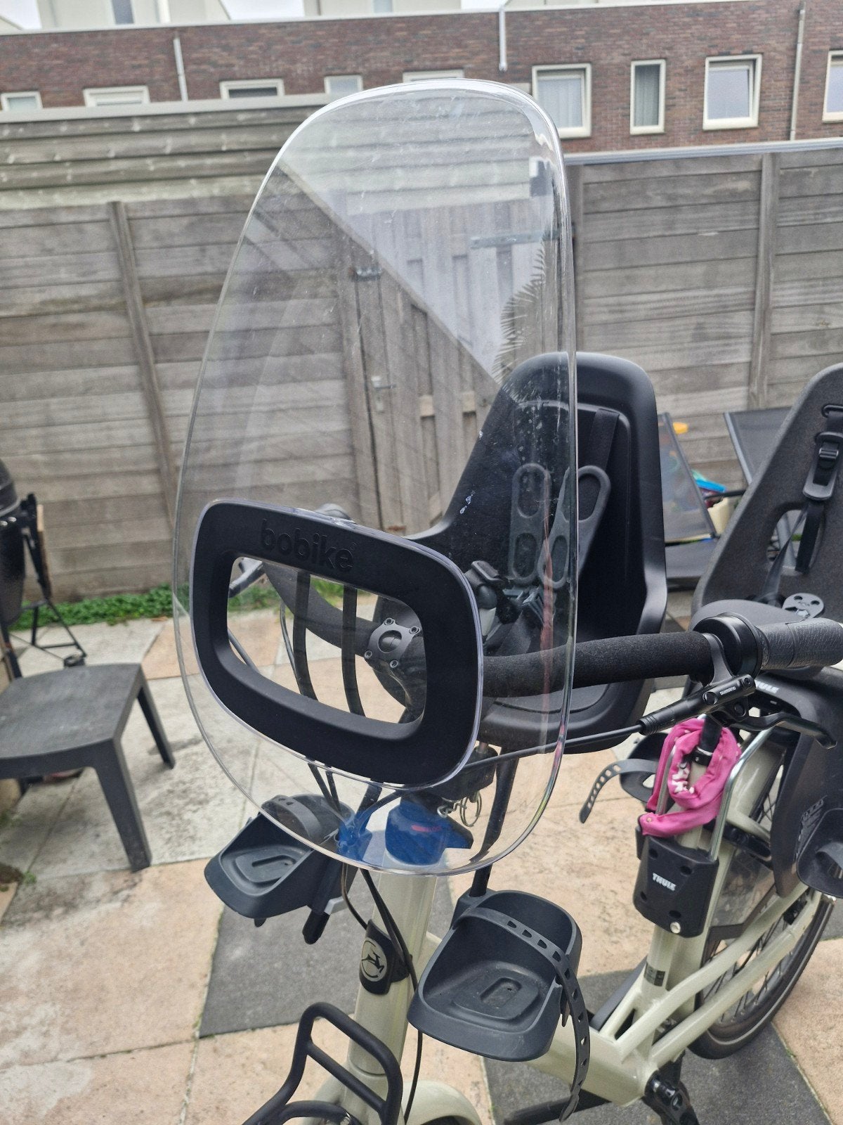 Bobike voorzitje met windscherm, Fietsen en Brommers, Ophalen, Voorzitje, Bobike voorzitje, Voetsteuntjes