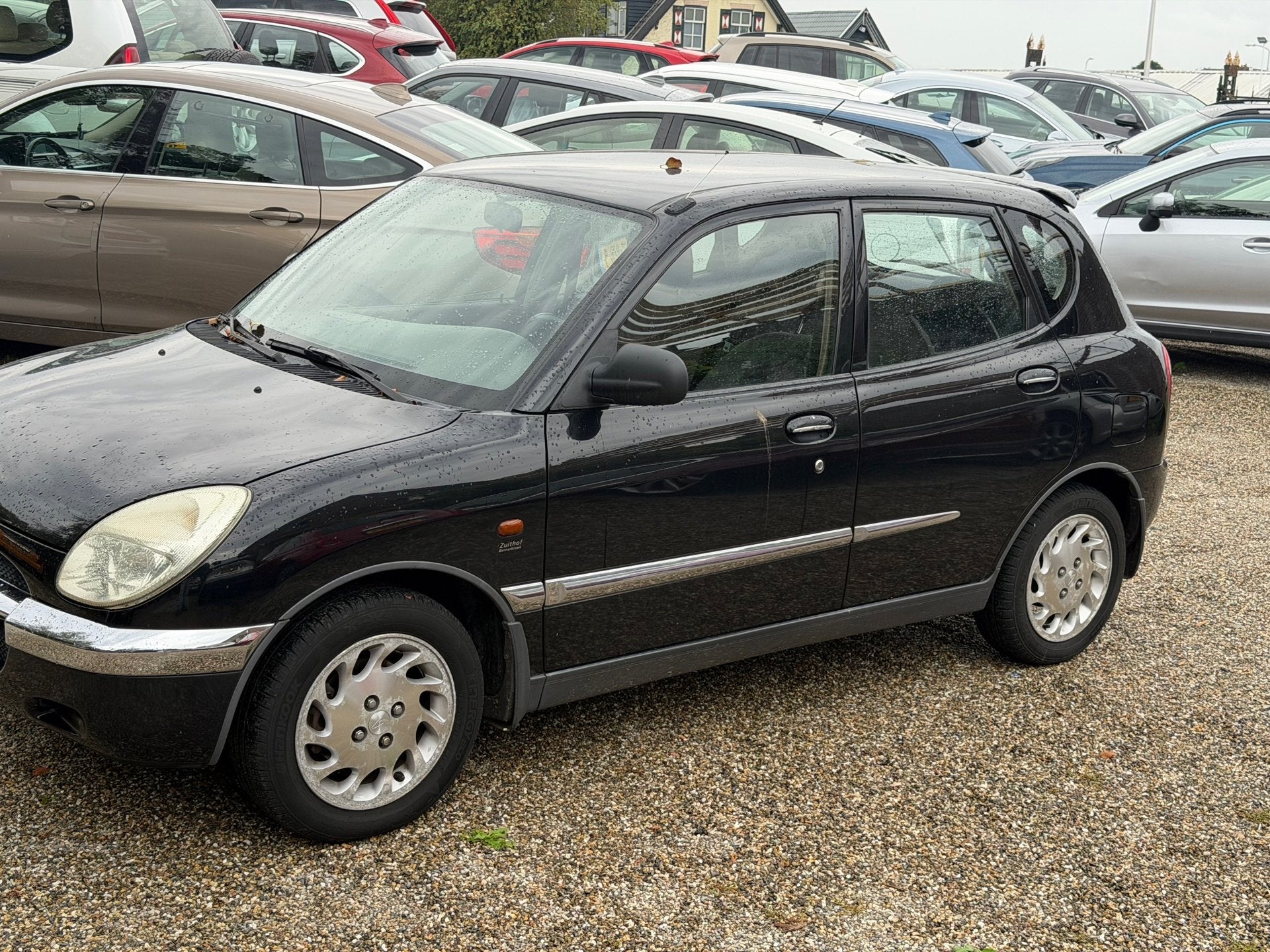 Daihatsu Sirion 1.0-12V ZTi Automaat Goede Airco Nieuwe Dist, Auto's, Gebruikt, 750 kg, Zwart, 820 kg