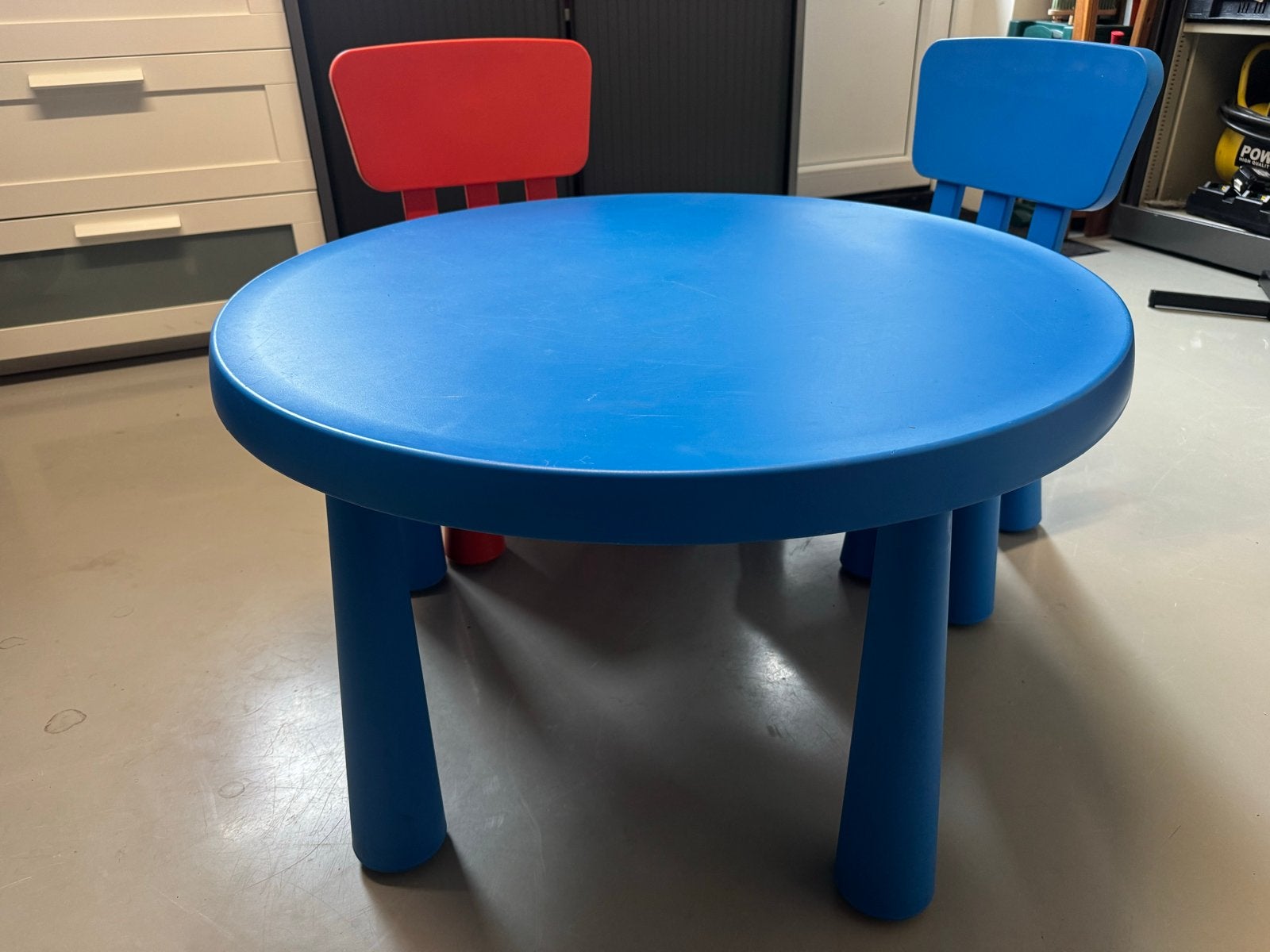 Kinder tafel met 2 stoelen (IKEA) mammut, Kinderen en Baby's, Ophalen, Gebruikt, Tafel(s) en Stoel(en)