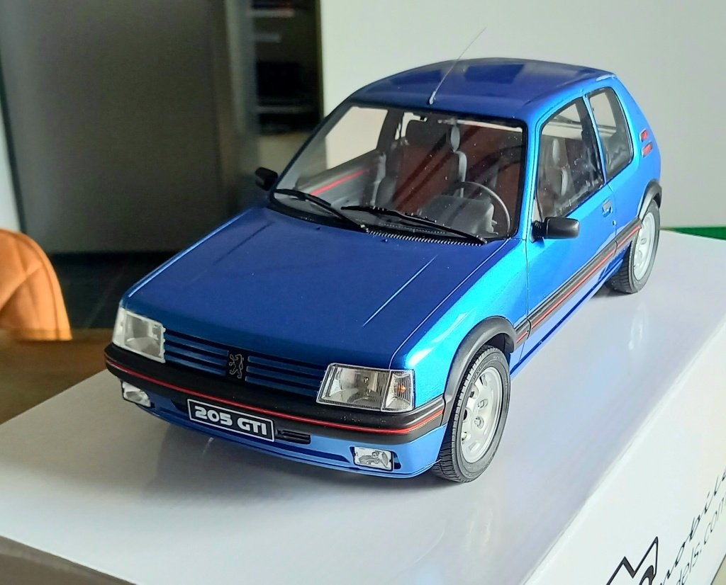 Peugeot 205 1.9 GTI Bleu Miami schaal 1:12 OTTO, Ophalen of Verzenden, Nieuw, Auto