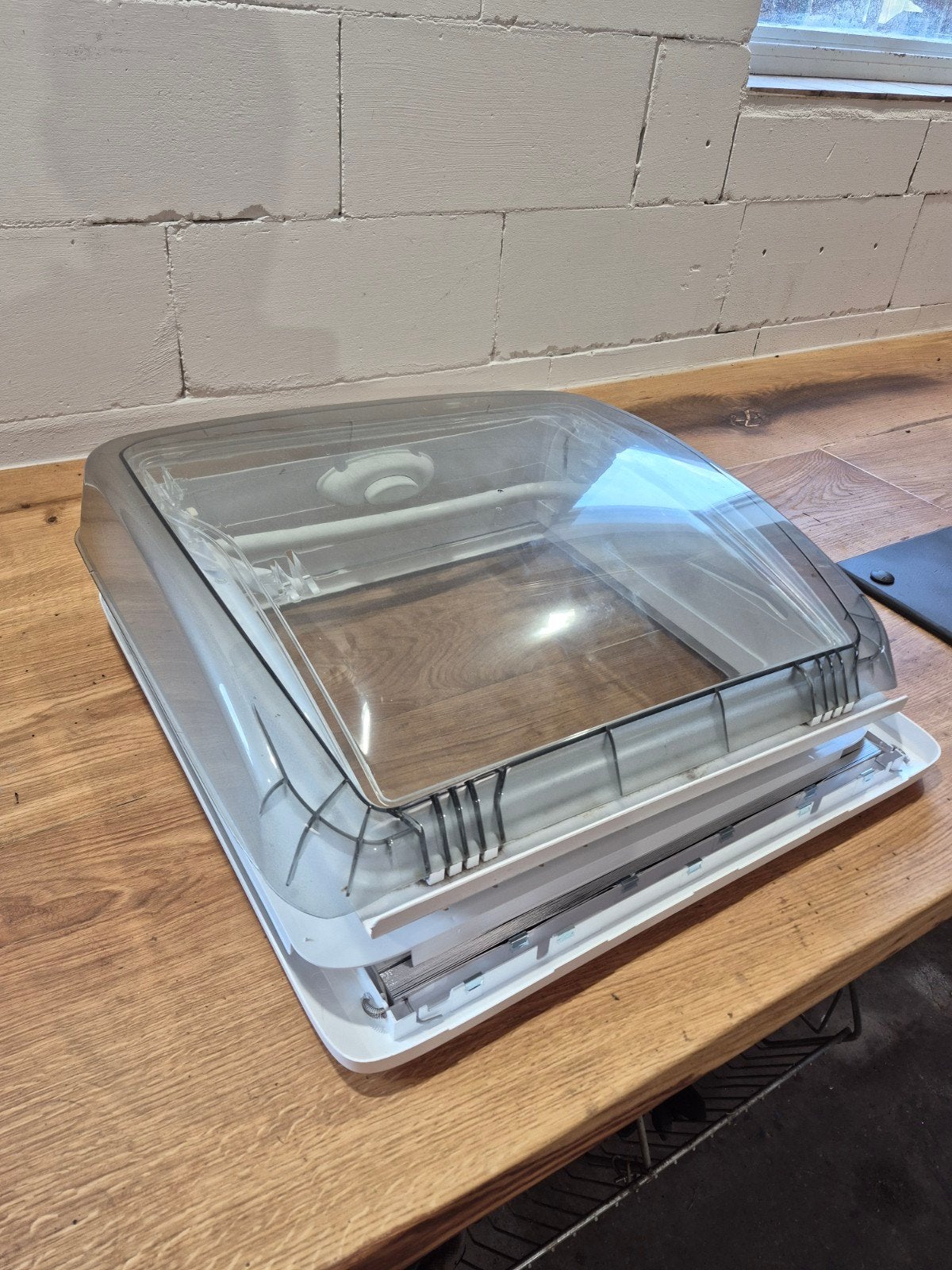 Dakluik Dometic mini Heki 40x40, Ophalen of Verzenden, Zo goed als nieuw