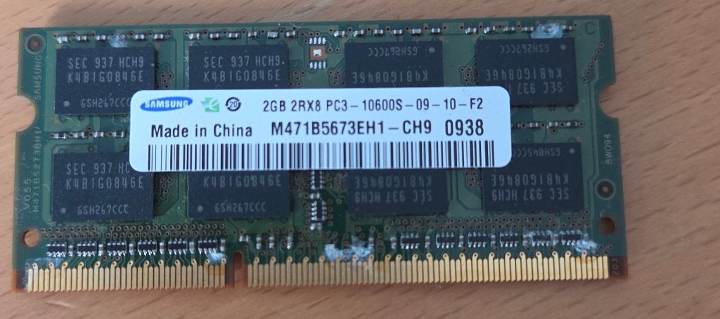 2x DDR3 SO-DIMM (1x 1GB en 1x 2GB) 1333Mhz-PC10600, Computers en Software, RAM geheugen, Gebruikt, DDR3, Ophalen of Verzenden