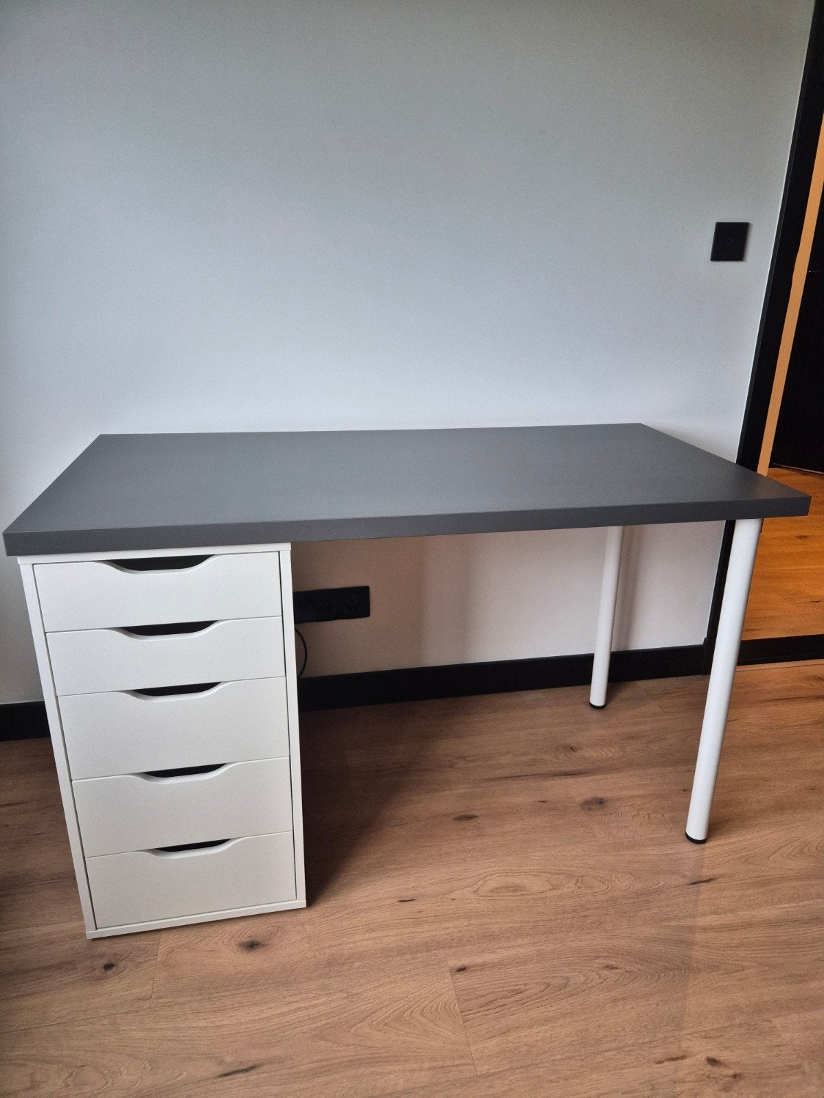 IKEA Linnmon / Alex bureau met lades en poten, Huis en Inrichting, Bureaus, Ophalen, Met lades, Gebruikt, Hout