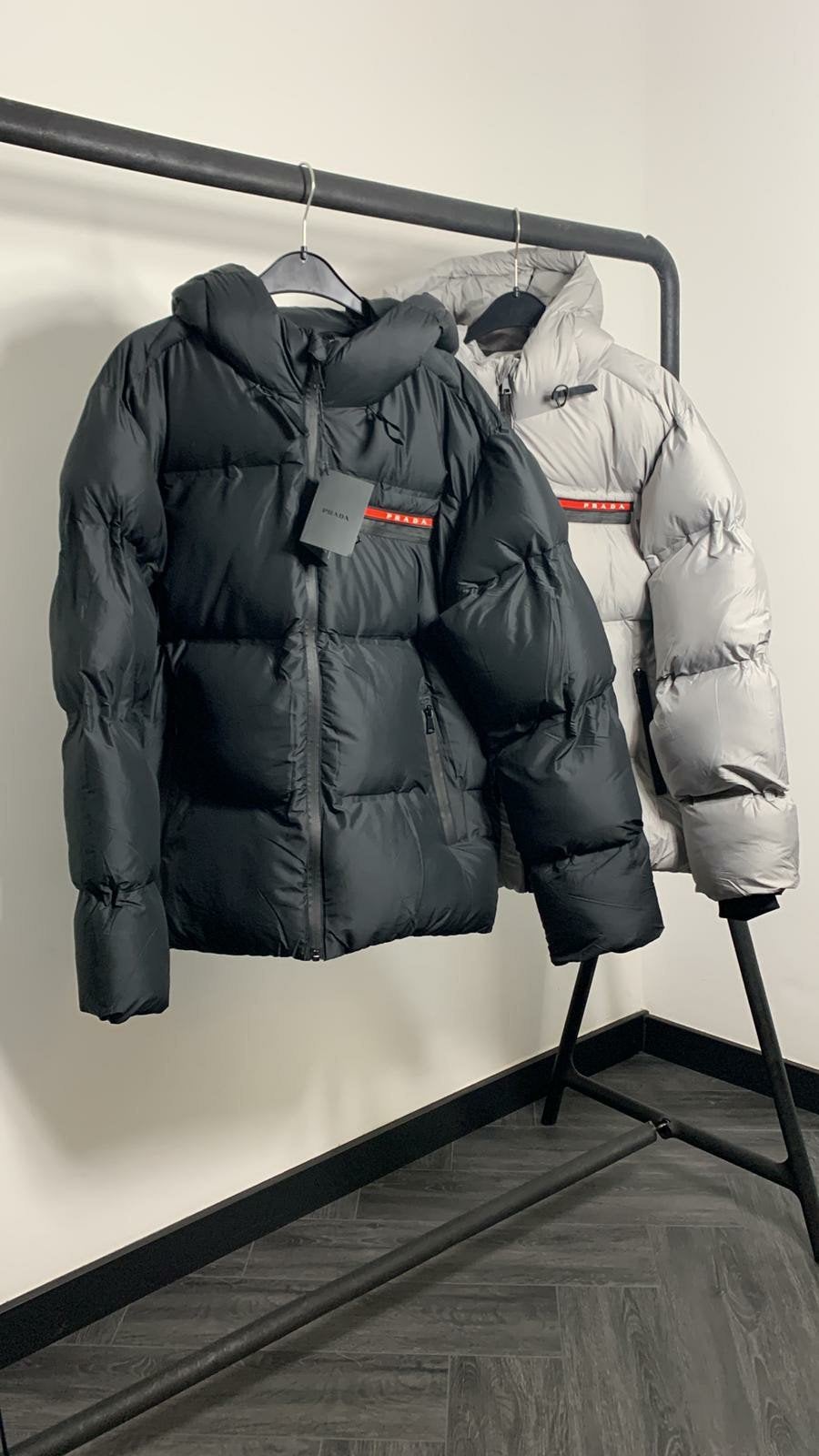 Prada S M L XL XXL jassen op voorraad 150€ AAA-Kwaliteit, Ophalen of Verzenden, Nieuw, Overige maten, Zwart