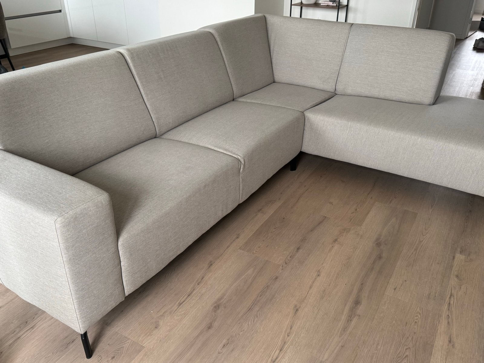 Moderne Hoekbank - Uitstekende staat - 270x208 cm, Ophalen, 250 tot 300 cm, Hoekbank, Zo goed als nieuw