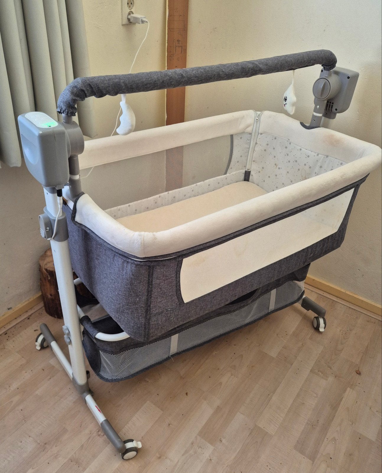 Co-sleeper/Wieg elektrisch, Ophalen, Zo goed als nieuw, Wieg