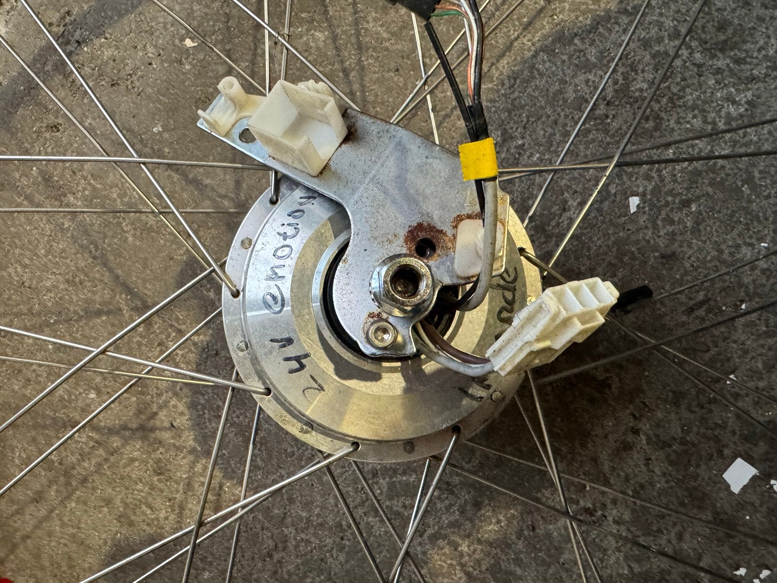 Sanyo Dynamotor 24V Emotion fietswiel met motor, Gebruikt, Aluminium, Ophalen, Elektrische fiets
