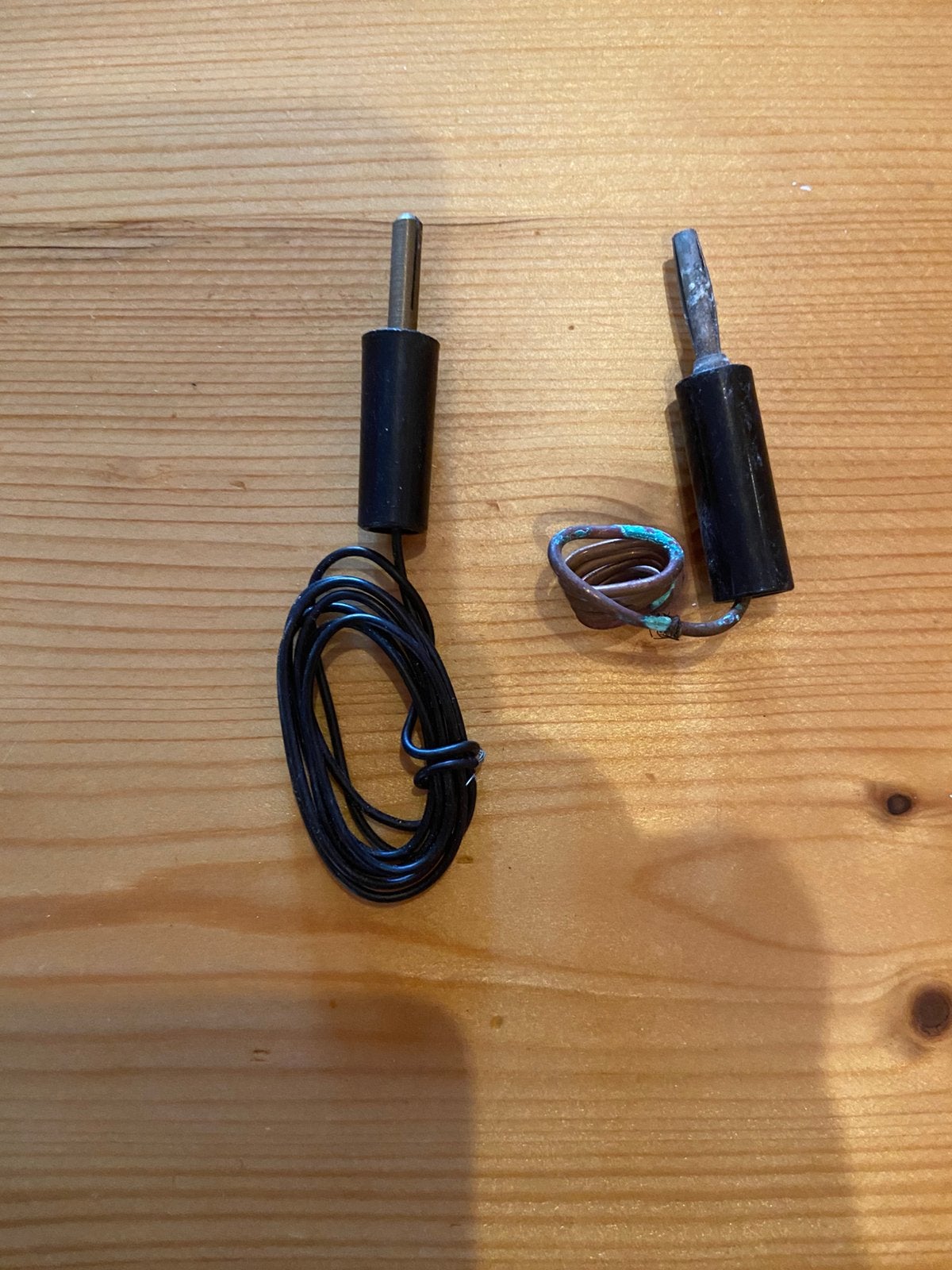2 radiopluggen, Ophalen of Verzenden, Gebruikt, Radio