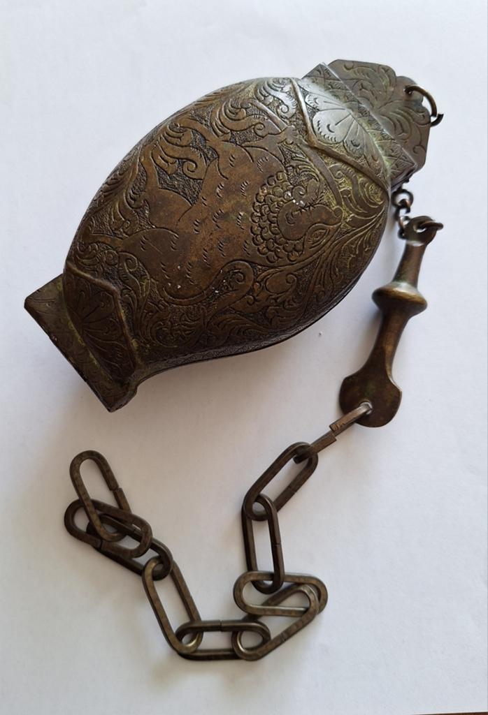 Betelnoot houder metalen., Ophalen of Verzenden