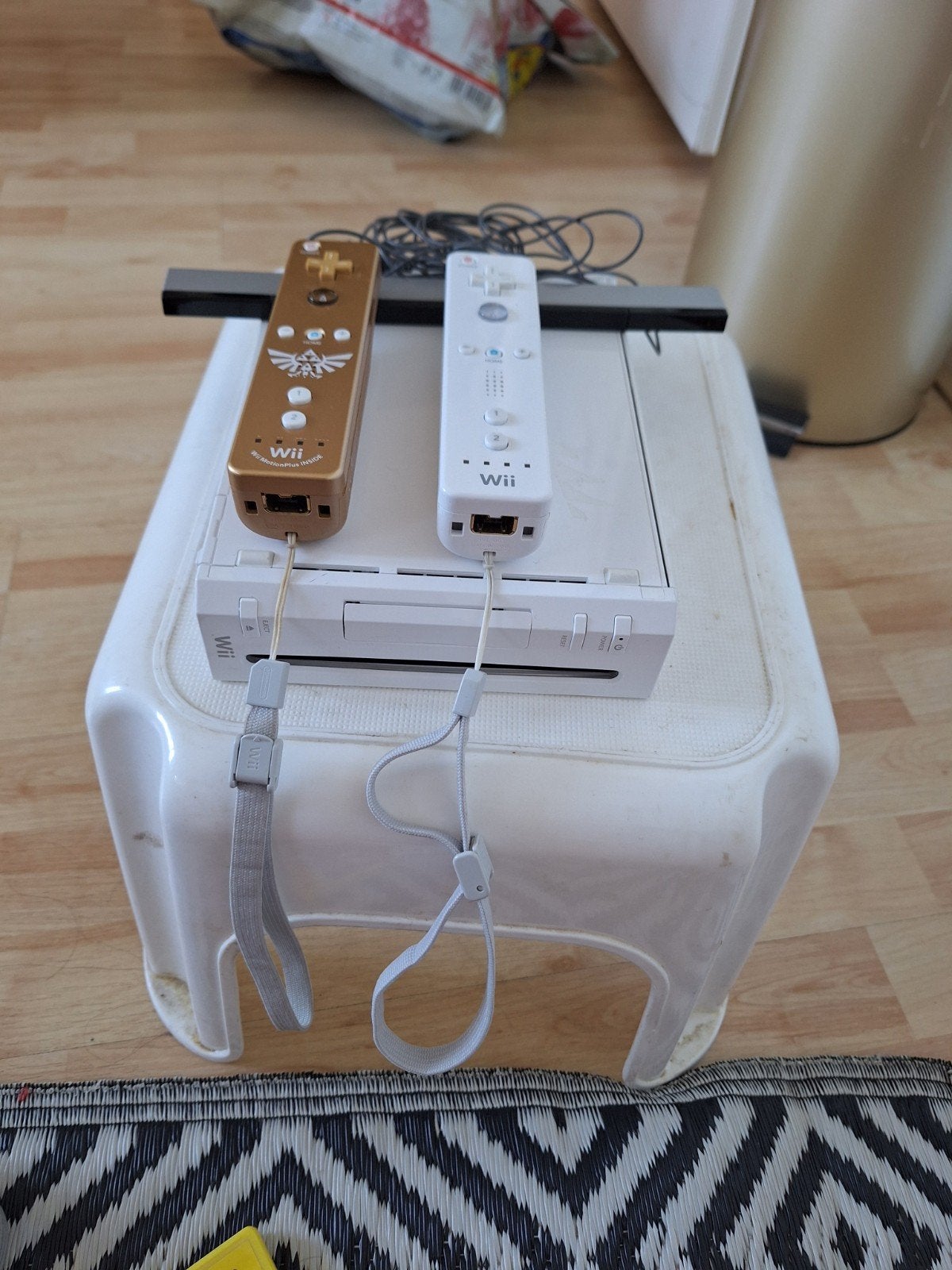 Wii Console met 2 controllers en 2 games, Spelcomputers en Games, Ophalen of Verzenden, Gebruikt, Met 2 controllers, Met games