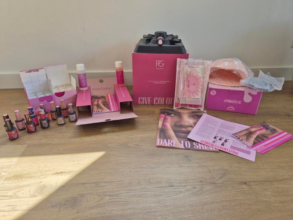 Pink Gellac set met veel kleurtjes nagellak, Ophalen, Overige kleuren, Zo goed als nieuw, Handen en Nagels