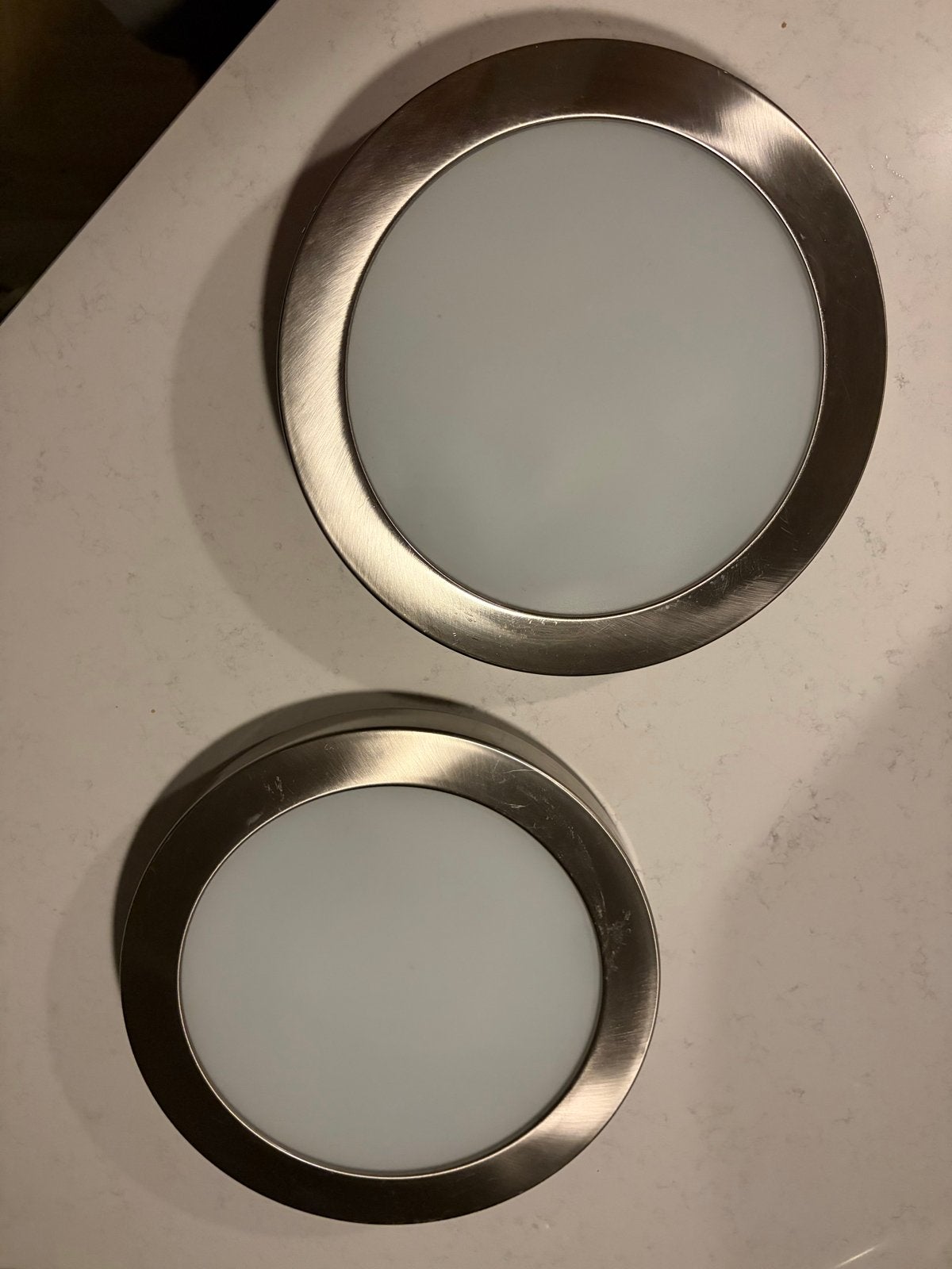 2 nette gebruikte plafondlampen - Plafonnière, Zilver, Gebruikt, Ophalen of Verzenden, Plafondlamp