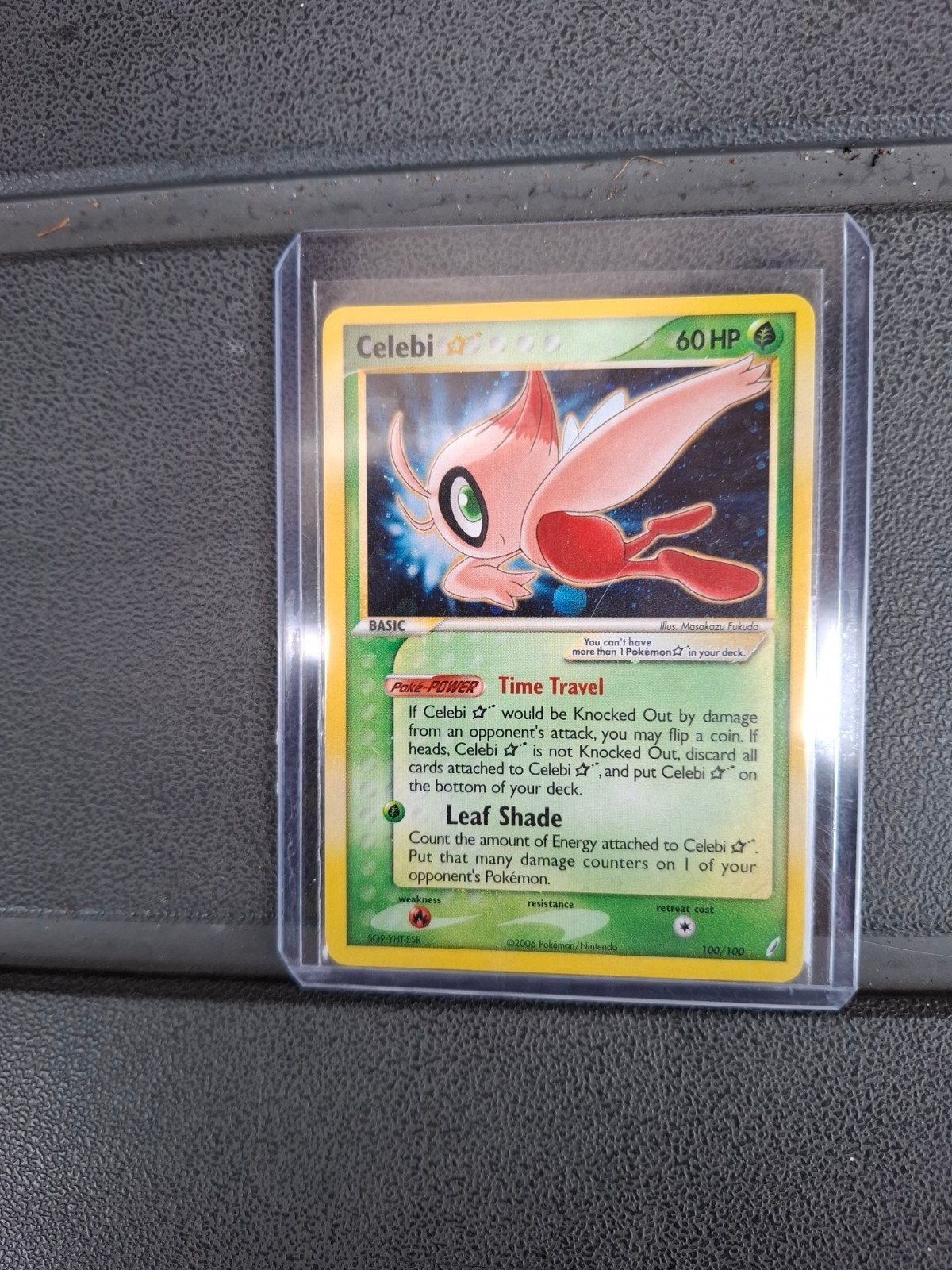 pokemon celebi 100/100 goldstar, Hobby en Vrije tijd, Ophalen of Verzenden, Zo goed als nieuw