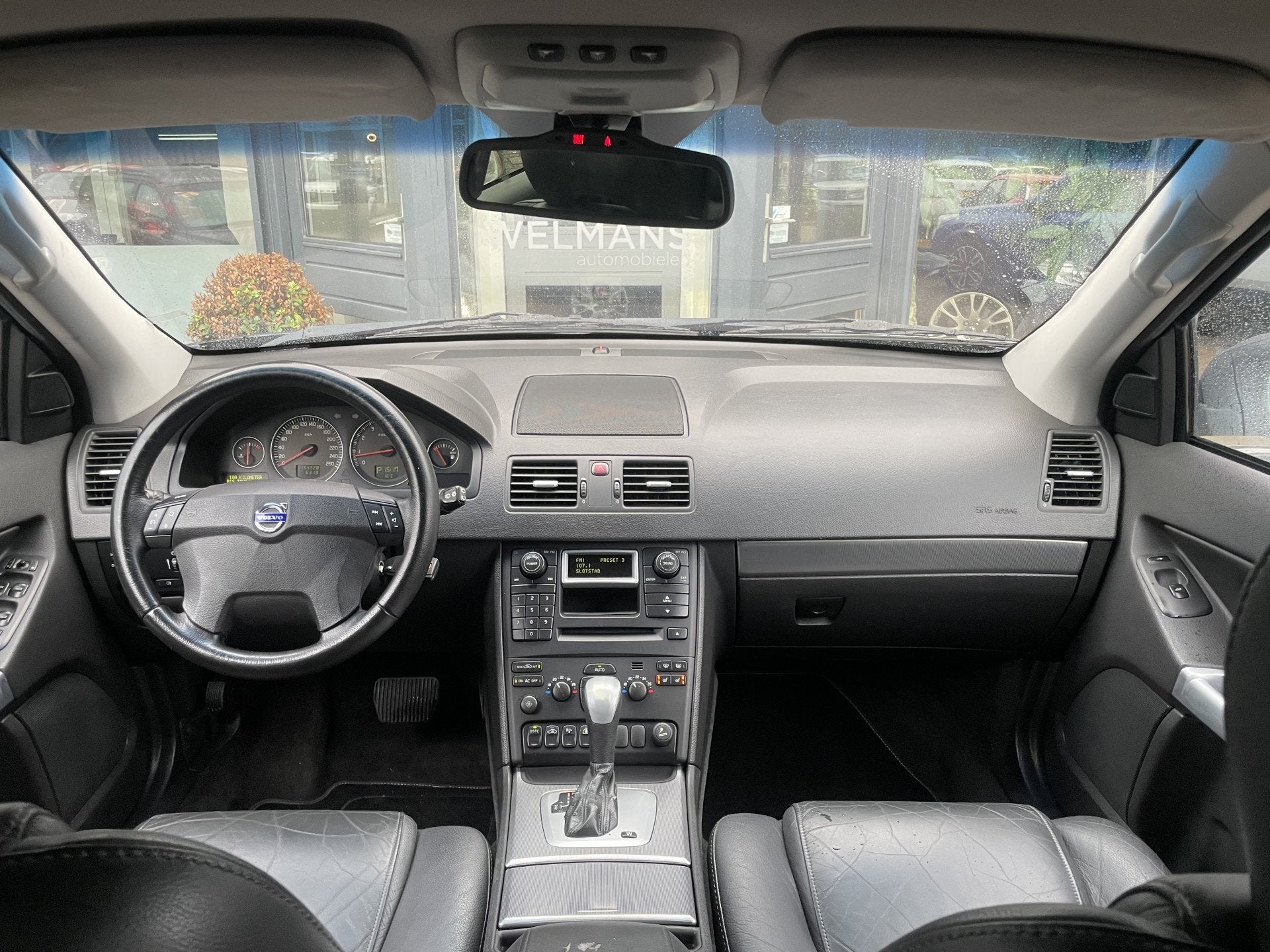 Volvo XC90 2.5T AWD Exclusive Incl. €2.941 BTW l Youngtime, Gebruikt, Zwart, Blauw, 7 stoelen