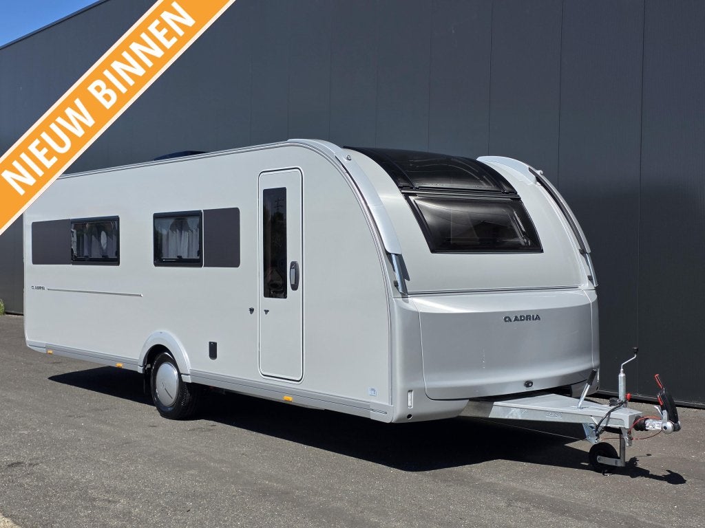 Adria Alpina 663 HT, Caravans en Kamperen, Rondzit, Schokbreker, 7 tot 8 meter, Bedrijf