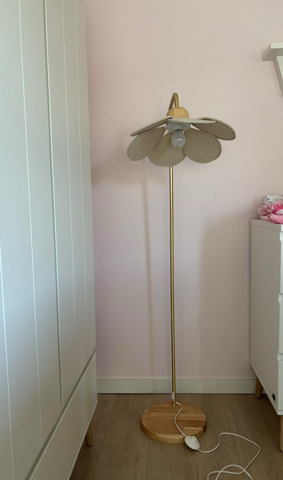 Mooie bloemvormige vloerlamp van Maisons du Monde, Kinderen en Baby's, Ophalen of Verzenden, Gebruikt