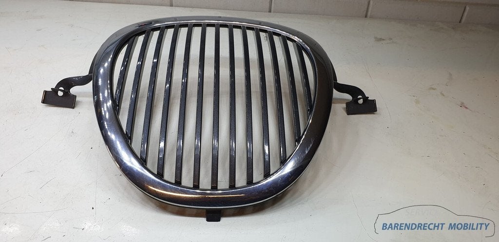 Jaguar S-Type II 2 X200 radiateur grille XR83-8A133-AA XR83-, Gebruikt, Abbey Road, Whitley 1
CV3 4LF  Coventry, Jaguar, Jaguar Land Rover Limited