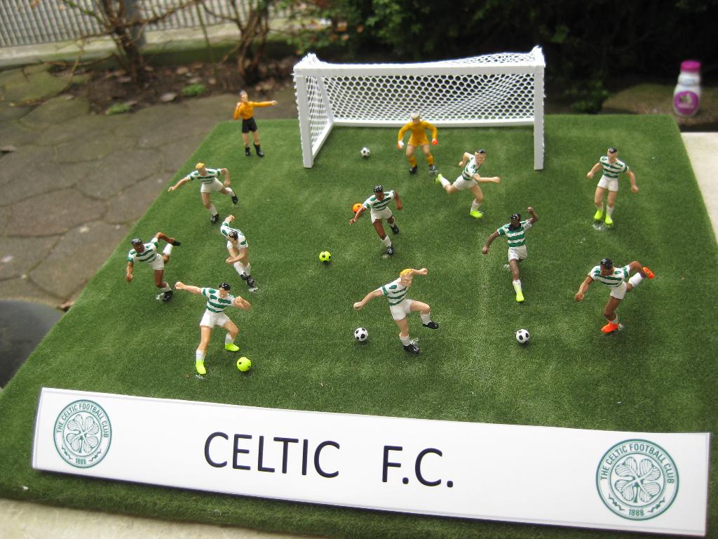 CELTIC FC, Verzenden, Nieuw, Buitenlandse clubs, Vaantje of Sjaal