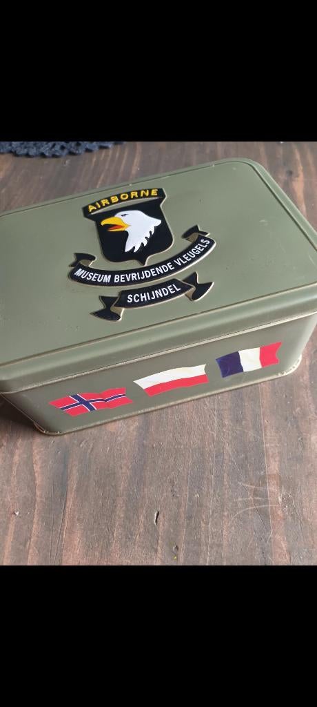 Vintage gedenkkistje bevrijding WOII, Tweede Wereldoorlog, Ophalen of Verzenden, Zo goed als nieuw, Luchtmacht