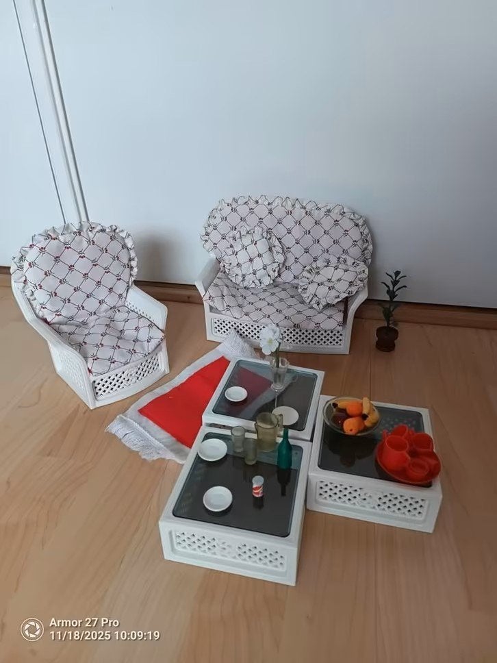 Vintage Sindy Lounge set met Accessoires, Ophalen of Verzenden, Zo goed als nieuw, Accessoires