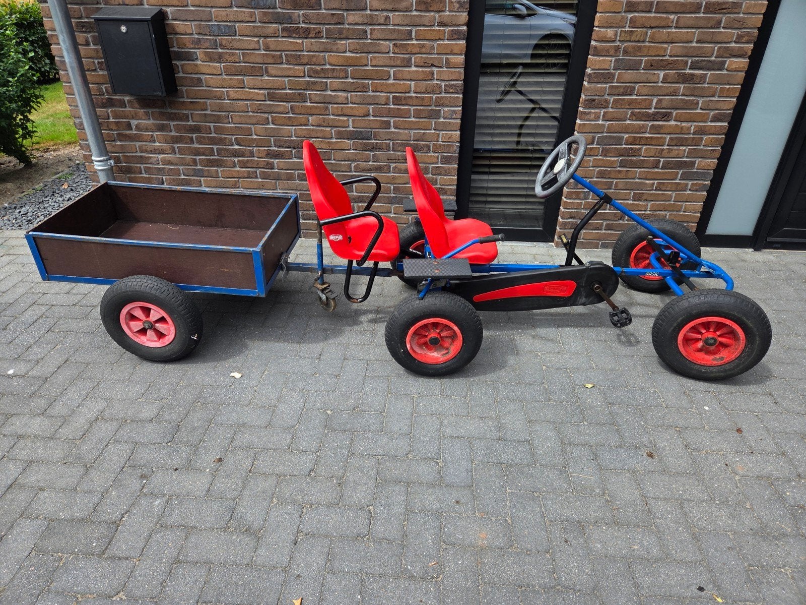 Berg skelter met kiep aanhanger en duo zit, Kinderen en Baby's, Speelgoed | Buiten | Skelters, Ophalen, Gebruikt, Berg, Vrijloopautomaat