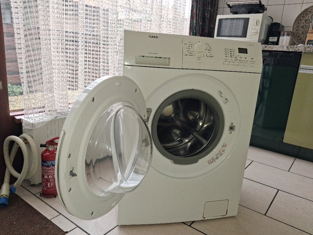 Wasmachine AEG Protex (Ophaaladres HELLEVOETSLUIS), Ophalen, Gebruikt, Voorlader, 85 tot 90 cm