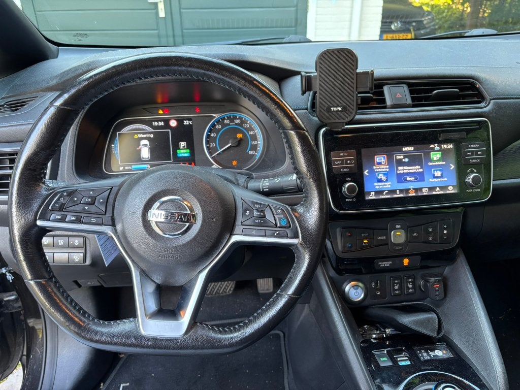 Foto 11 van Nissan Leaf Electric 40kWh 2018 Zwart metallic vol opties