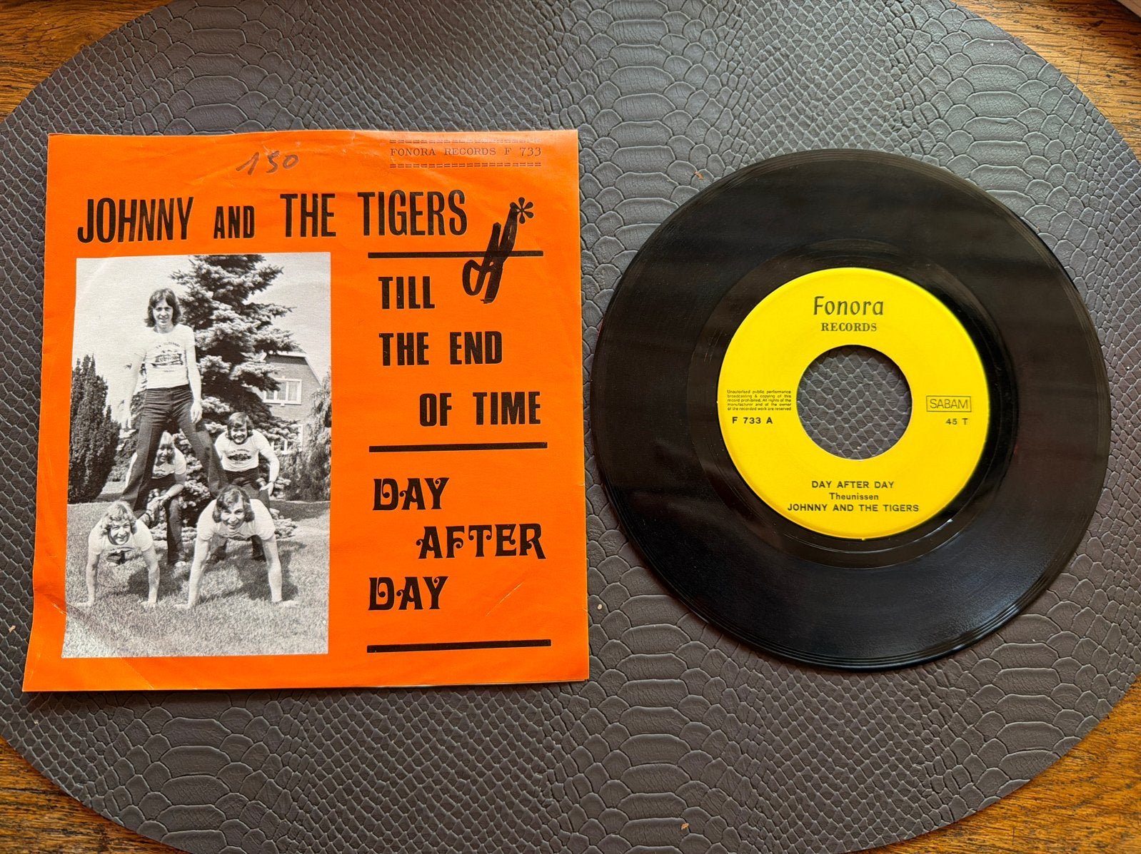 Johnny and The Tigers - Till The End Of Time / Day After Day, Cd's en Dvd's, Vinyl | Nederlandstalig, Originele persing, 7 inch