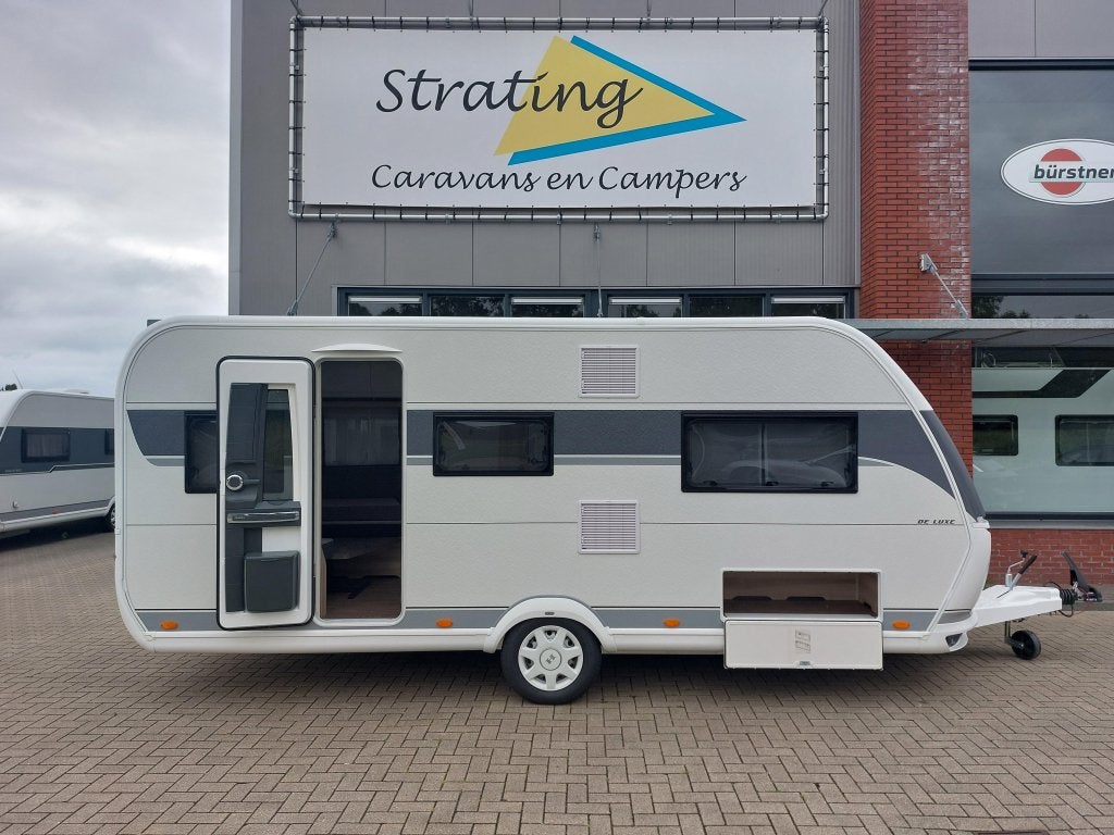 Hobby De Luxe 495 UL NIEUW BINNEN MODEL 2026!!, Schokbreker, Rondzit, Hobby, Bedrijf