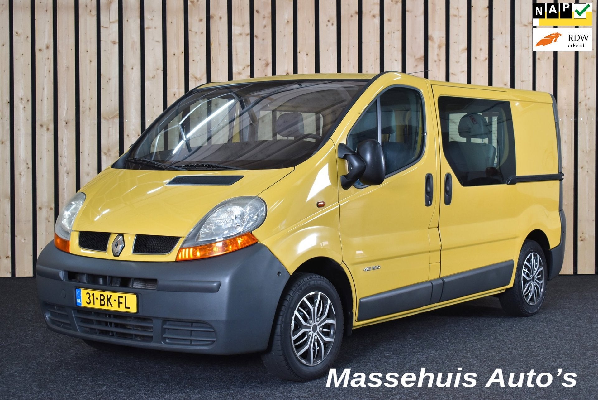 Renault Trafic 1.9 dCi L1H1 Rolstoel Bus 1e eig. Airco Trekh, Gebruikt, Startonderbreker, 4 cilinders, Renault