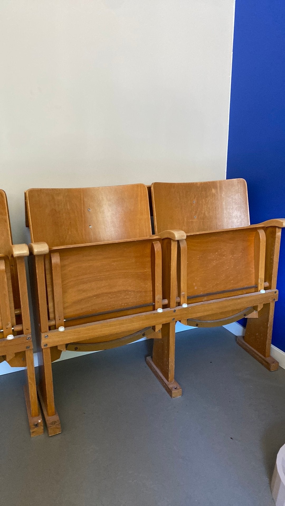 Kerkstoelen/ bioscoop stoelen klapstoelen, Antiek en Kunst, Antiek | Meubels | Stoelen en Banken, Ophalen