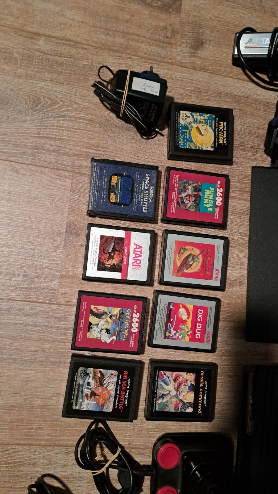 2x Atari 2600 met 9 spellen, Ophalen of Verzenden, Gebruikt, Met 3 controllers of meer, Atari 2600