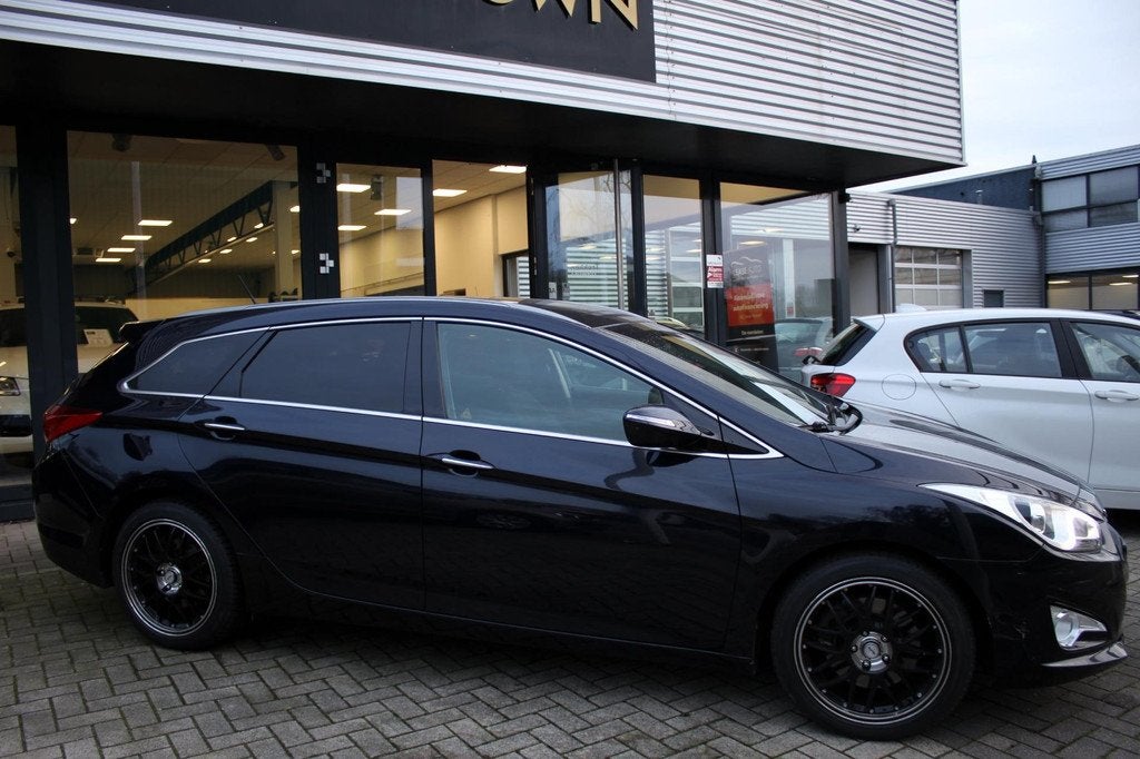 Hyundai I40 Wagon 2.0 GDI i-Catcher Automaat! 113.360KM!, Euro 5, 4 cilinders, 700 kg, Zwart